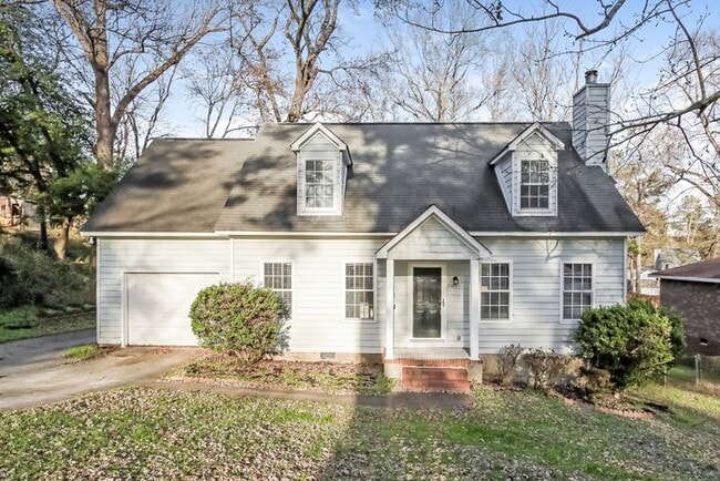 Building Photo - 3025 Silverwood Dr