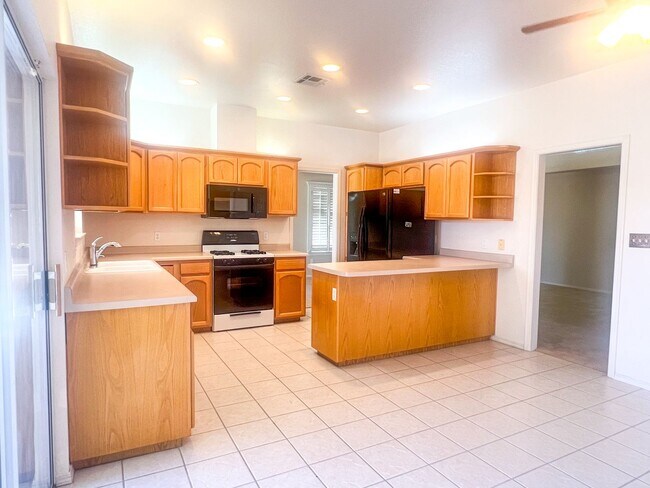 Foto del edificio - Adorable 3 bedroom 2 bath in Northeast El ...