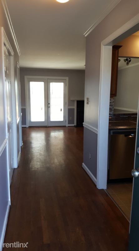 Building Photo - 483 Bramblewood Ln