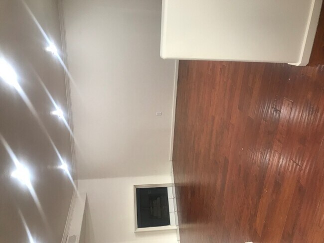 Foto del edificio - 13022 Riverside Dr