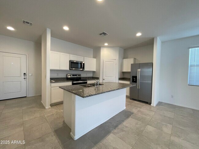 Foto del edificio - 1130 W Avalon Canyon Dr