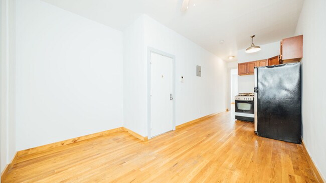 Building Photo - 1505 Gates Ave