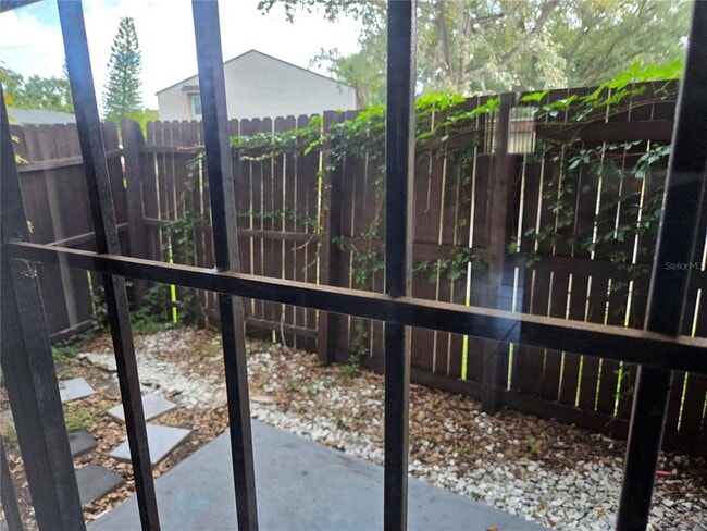 Foto del edificio - 4003 Woodfern Dr