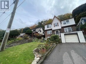 Building Photo - 16 Kingsway Dr