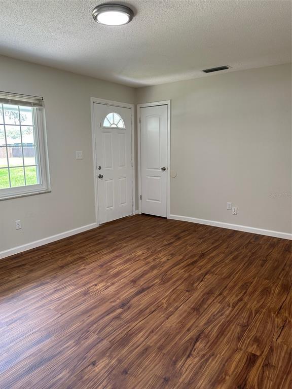 Foto del edificio - 1415 NE 53rd St