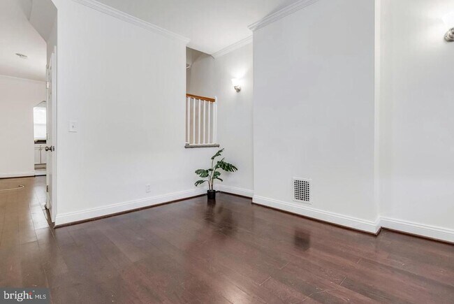 Foto del edificio - 218 N Glover St