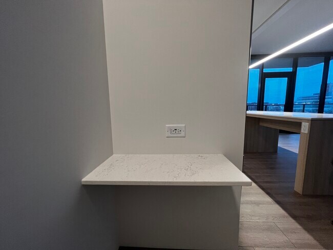 Foto del edificio - 500 S Oakley Blvd