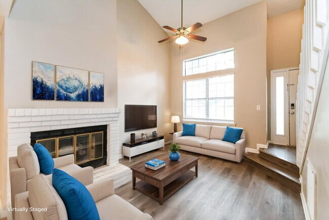 Foto del edificio - 9563 Sugar Hollow Ln