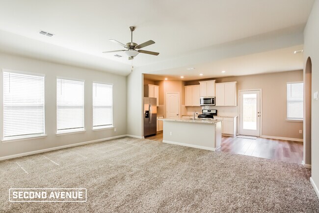 Building Photo - 2109 Erlinda Dr