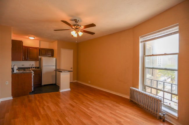 Foto del edificio - 910 Lawrence