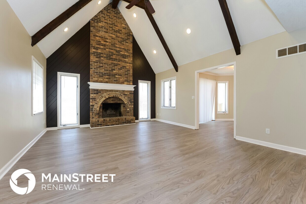 Foto principal - 7912 N Michigan Ave