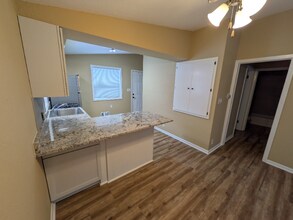 Building Photo - 732 9th St S