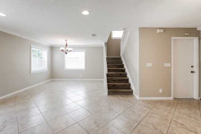 Building Photo - 6204 Seminole Terrace