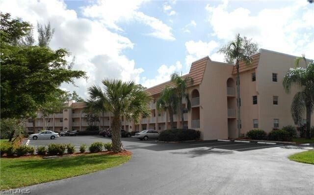 Foto del edificio - 400 Forest Lakes Blvd