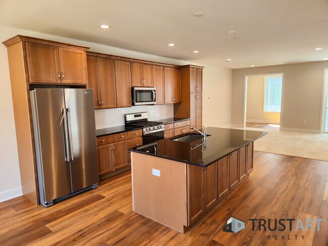Building Photo - 3 bed/2bath condo house in Fishtown