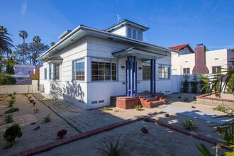 Building Photo - 1344 Torrey Pines Rd