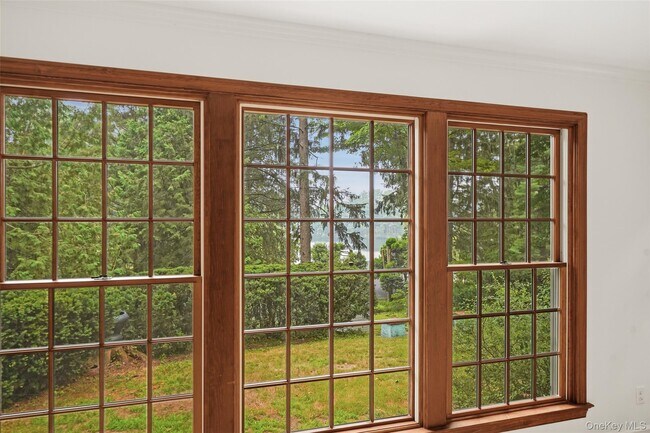 Foto del edificio - 84 Pound Ridge Rd