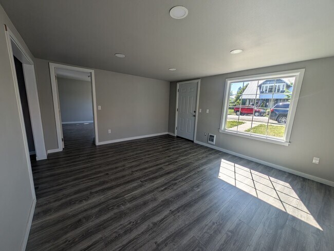 Foto del edificio - Remodeled 2 Bedroom Home – Water & Sewer Included