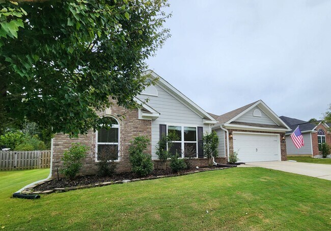 Foto del edificio - 4 Bedroom Ranch in Willow Oak Village