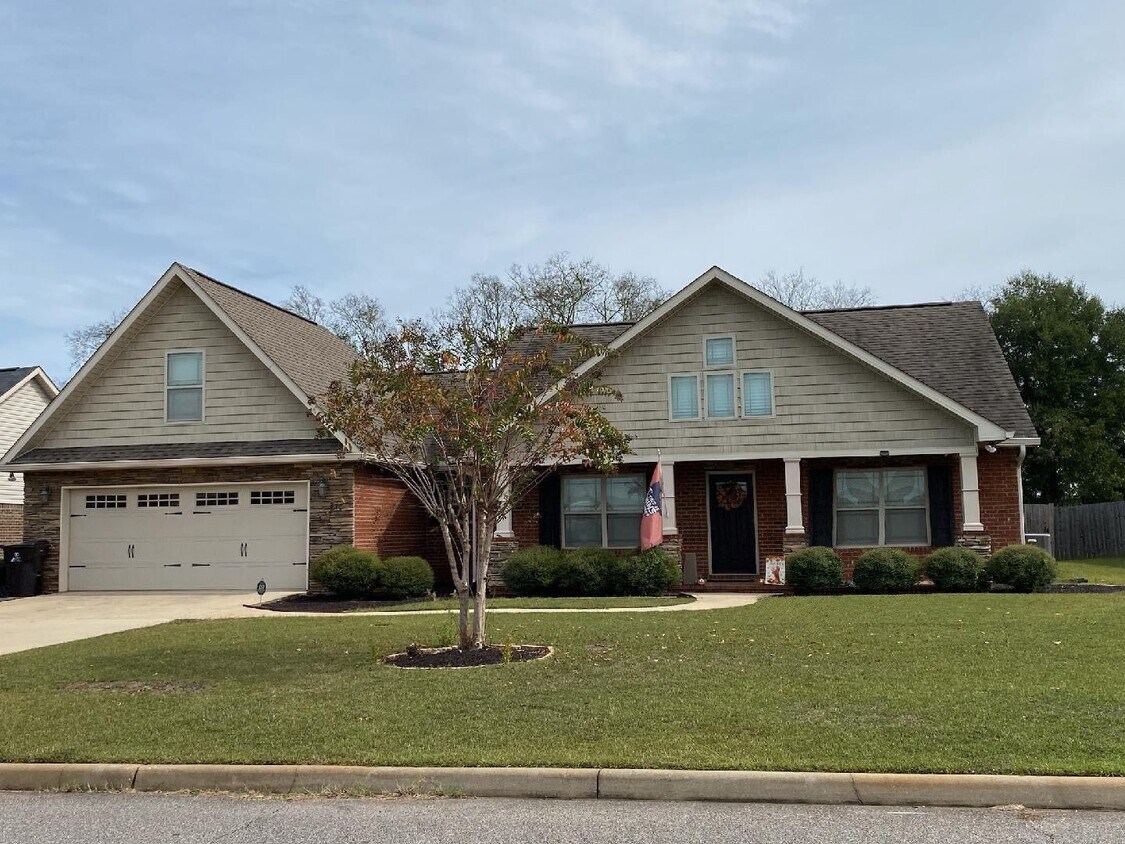 300 Madison Ave, Enterprise, AL 36330 House Rental in Enterprise, AL