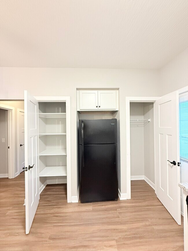 almacenamiento de cocina - 45 N Otterbein Ave