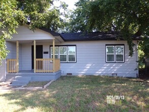 Building Photo - 1315 NW Irwin Ave