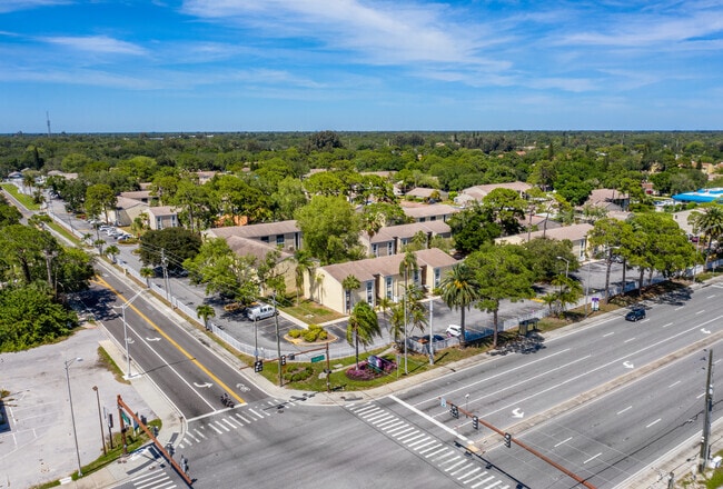 Vista de la propiedad - Garden Grove Apartments