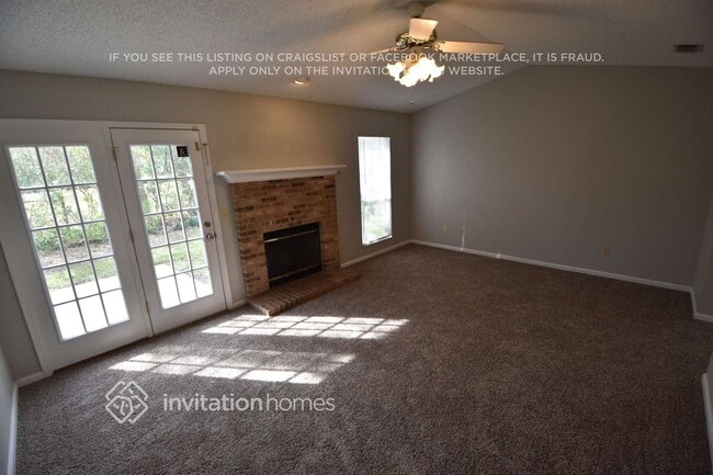 Building Photo - 3846 English Colony Dr S