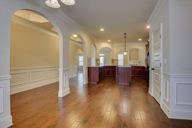 Building Photo - 2417 Sunflower Dr