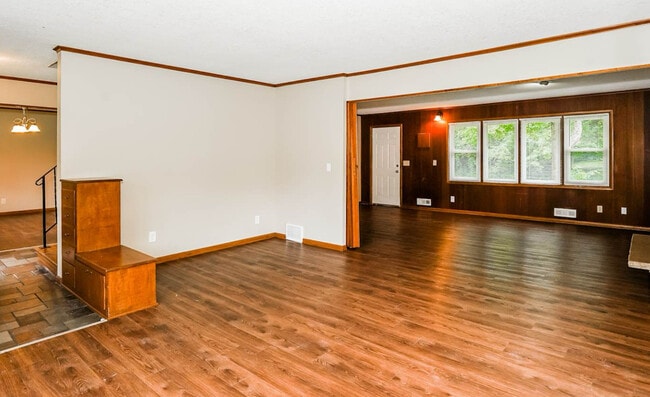 Foto del edificio - 2300 Zenith Ave N