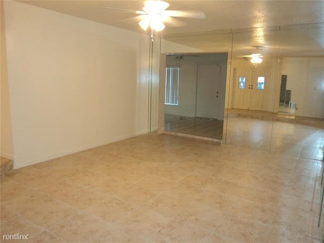 Building Photo - 6 br, 3 bath House - 610 SW 62nd Ave