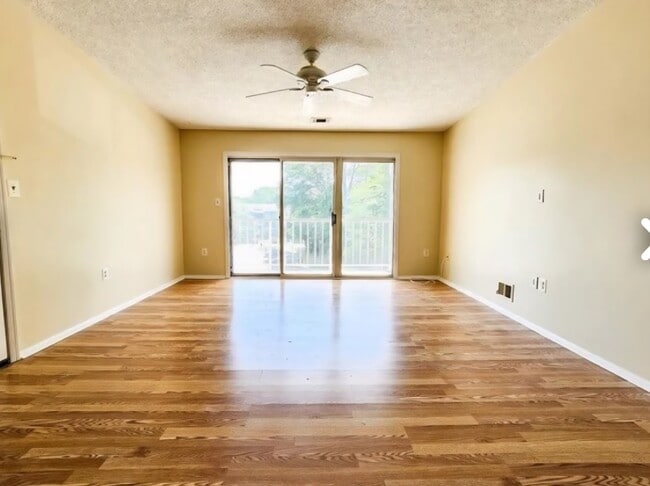 Building Photo - 58 Mulberry Ct