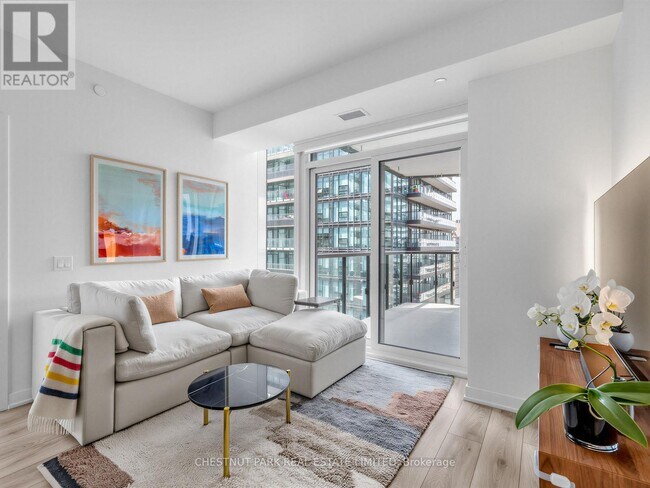 Photo du bâtiment - 120 Broadway Ave