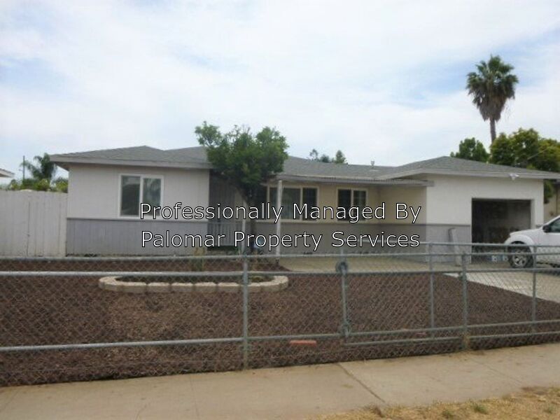 Primary Photo - 613 N Midway Dr
