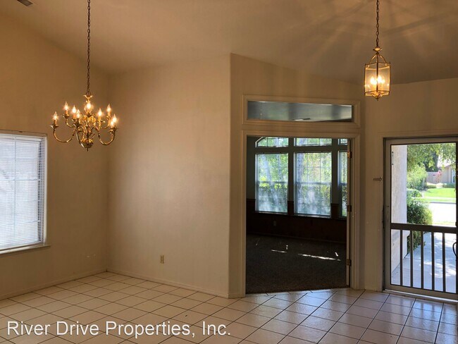 Building Photo - 3 br, 2 bath House - 2087 El Portal Drive
