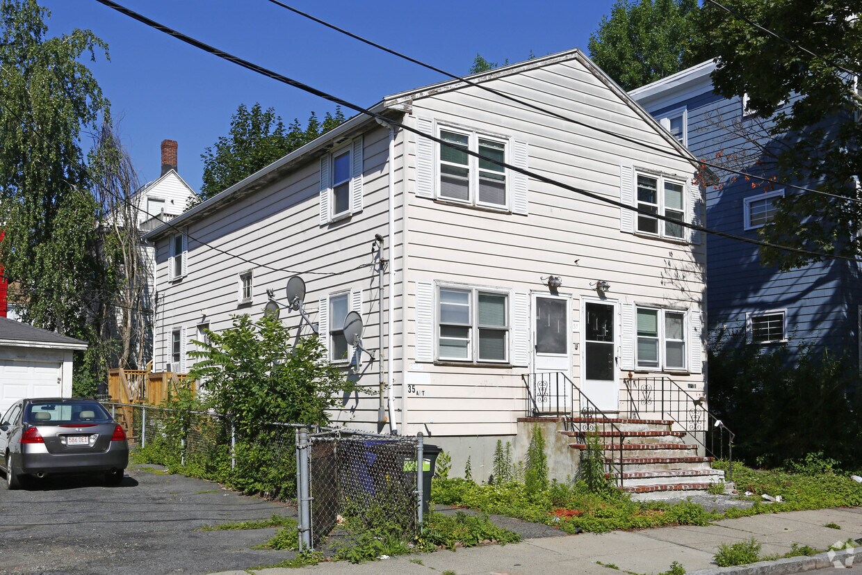 Primary Photo - 35 Melbourne St