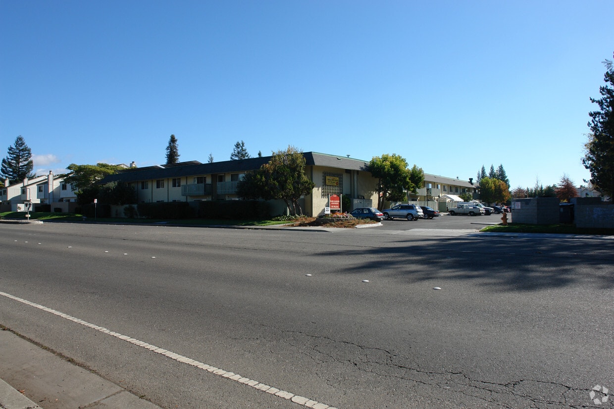 Park Garden Apartments Apartments in Rohnert Park, CA