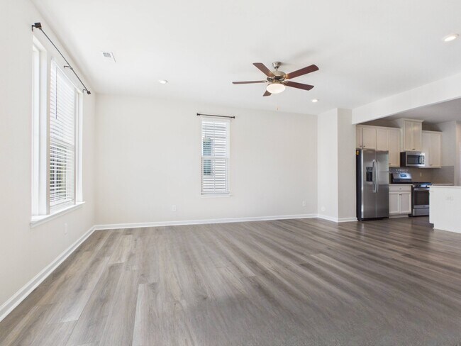 Building Photo - 2617 Grantham Place Dr