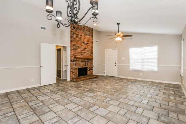 Foto del edificio - 4326 Walsh Ln