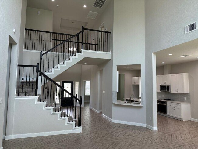 Foto del edificio - 16419 Lakewood Field Dr