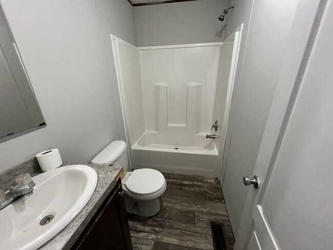 Foto del edificio - 3 bedroom 2 bath home for rent