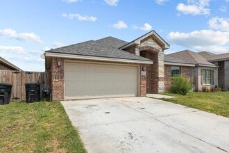Building Photo - 1645 Palo Duro Dr