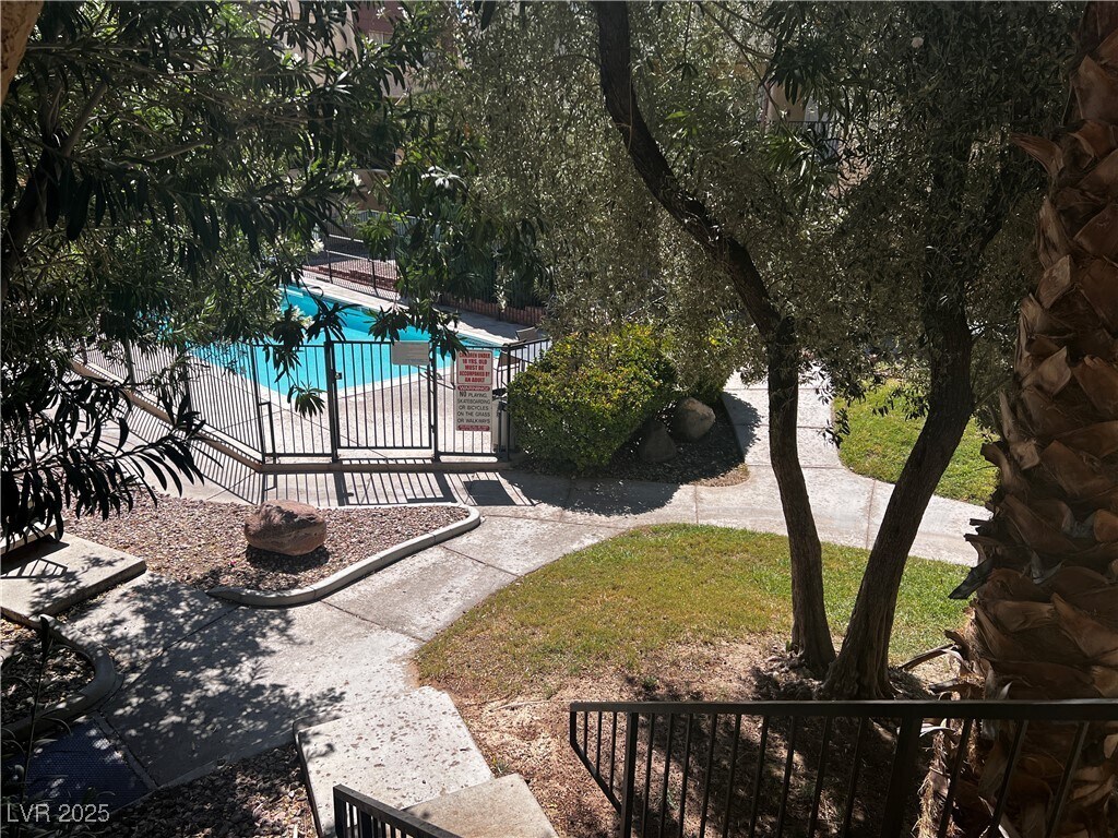 Foto principal - 1303 Darlene Way