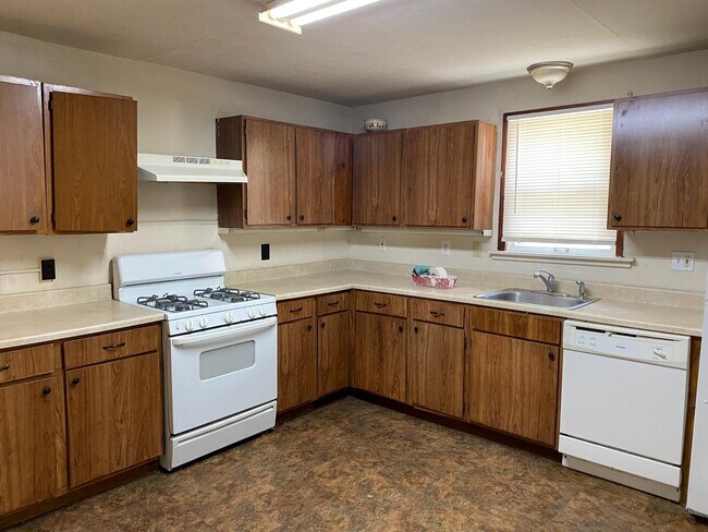 Foto del edificio - 7058 Mitchell Ave
