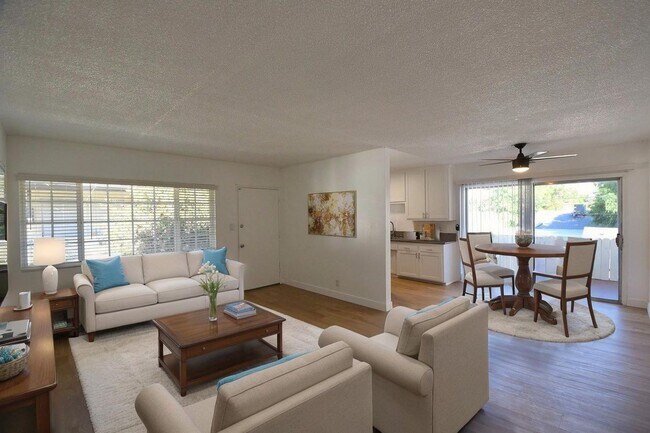 Foto del edificio - 5734 Hazeltine Ave