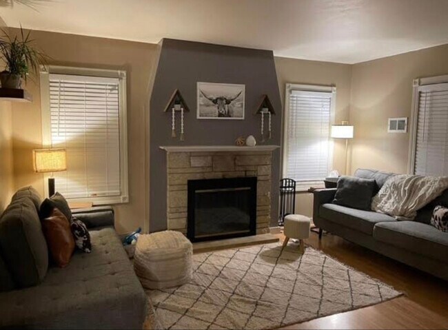 Foto del edificio - 324 W Milwaukee St