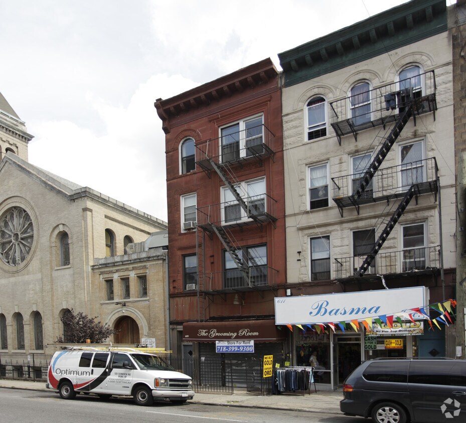 Foto principal - 609 Nostrand Ave