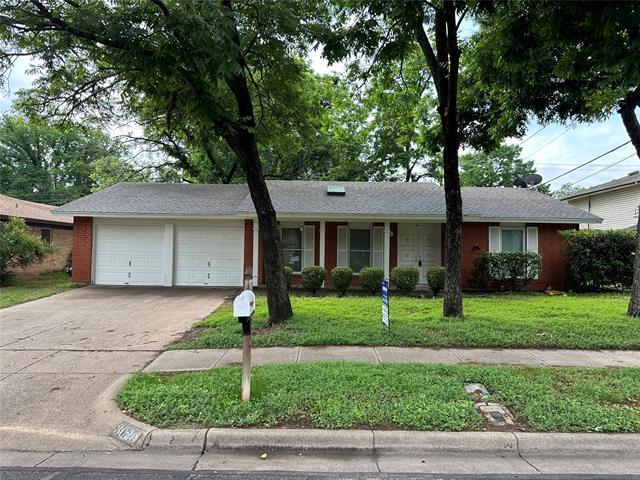 Primary Photo - 3020 Norwood Ln