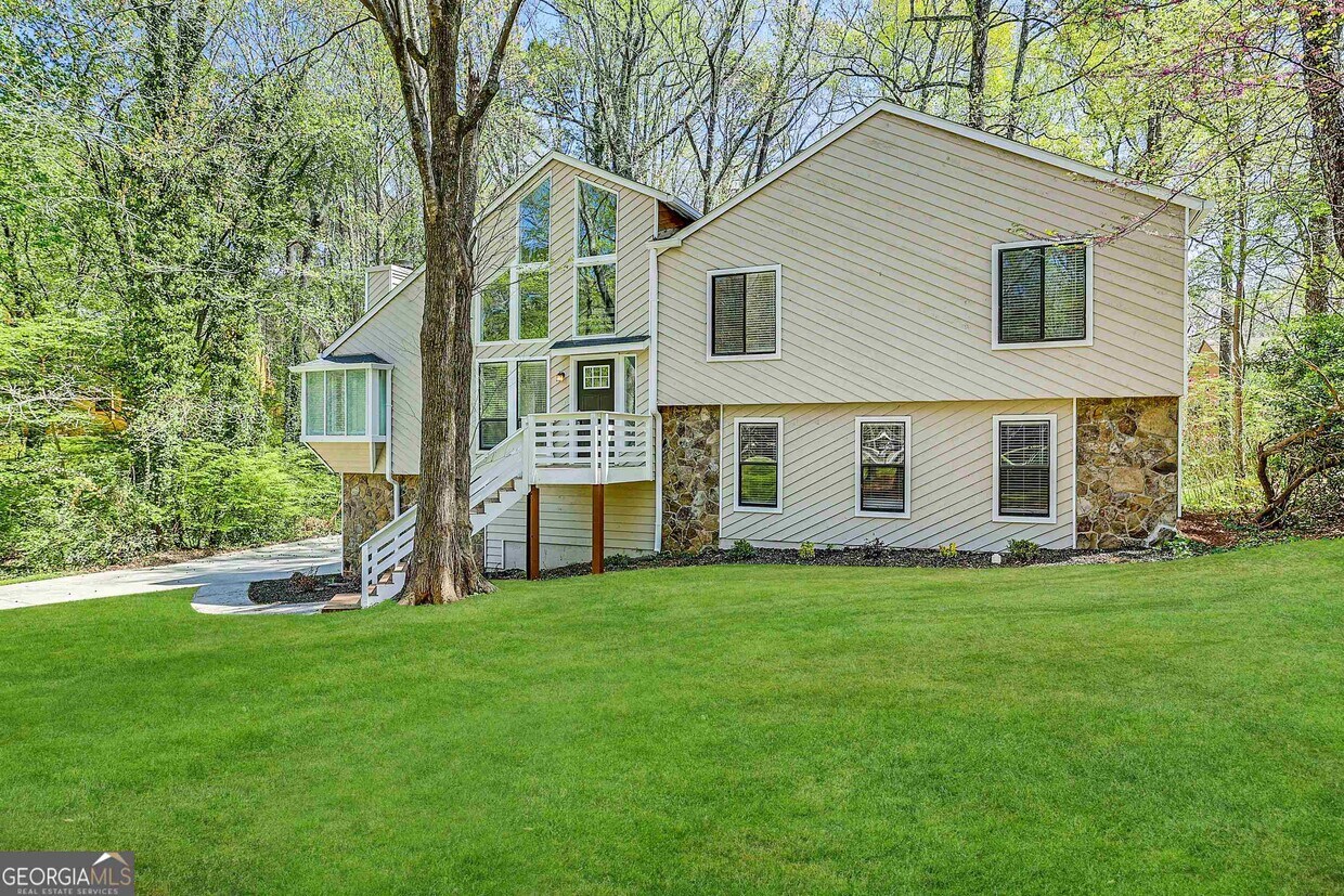 5026 Tanaga Ct, Stone Mountain, GA 30087 House Rental in Stone