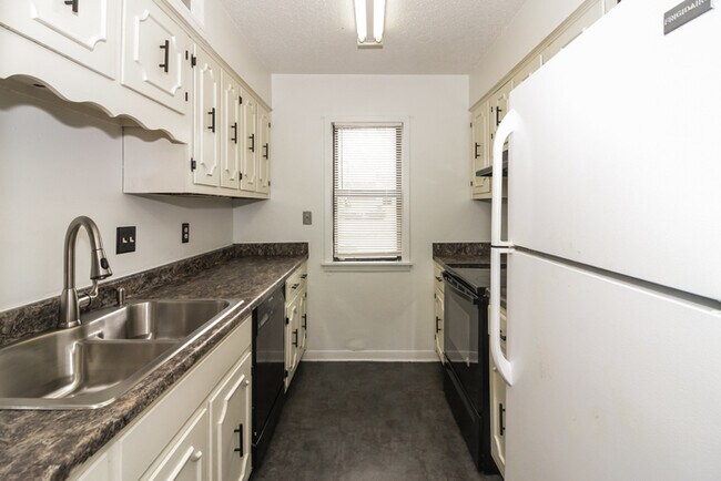 Foto del edificio - 6218 Ridgeline Dr